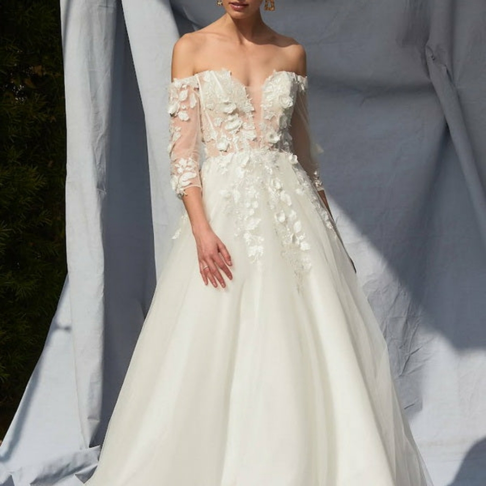 Wedding dress